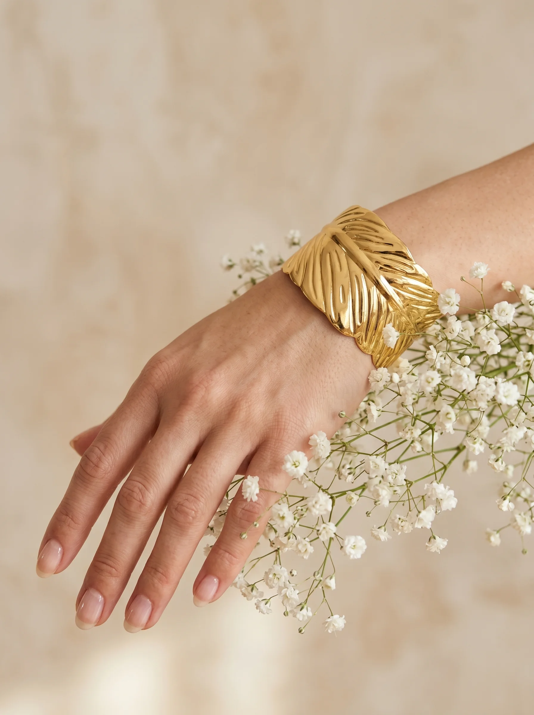 Curved Leaf Cuff